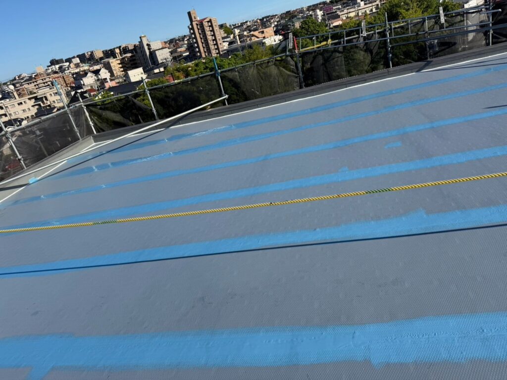 建物屋上の防水工事 防水層の施工状況